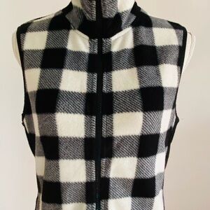 Chaps Black & White Checked  Fleece Vest Full Zipper Size M Soft with Pockets